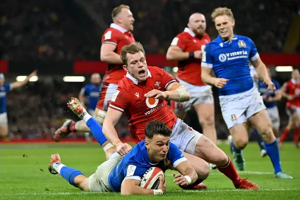 Italy inflicts wooden spoon misery on Wales