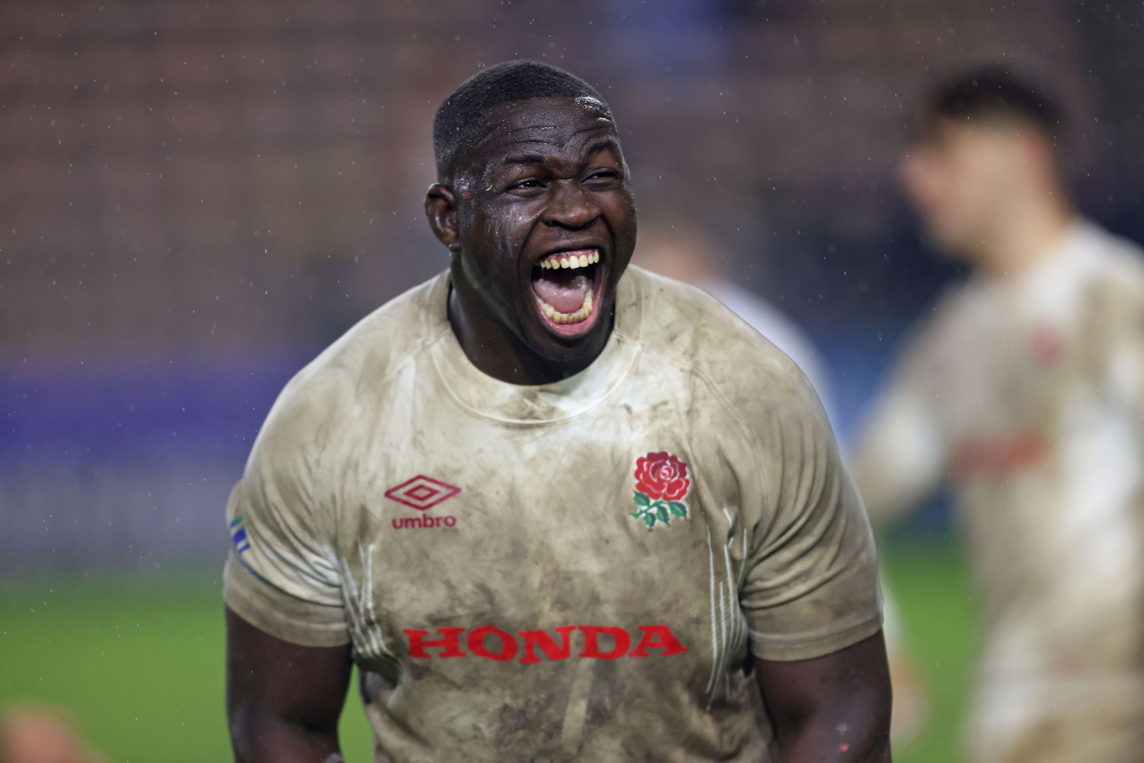 England seal semi-final place with last-gasp win over Junior Boks