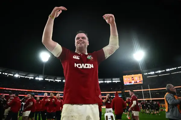 Kinghorn and Ryan start as Farrell eyes Lions series sweep