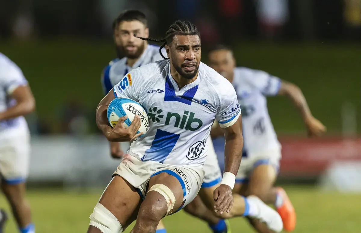 Former All Black signs for Newcastle as England switch looms