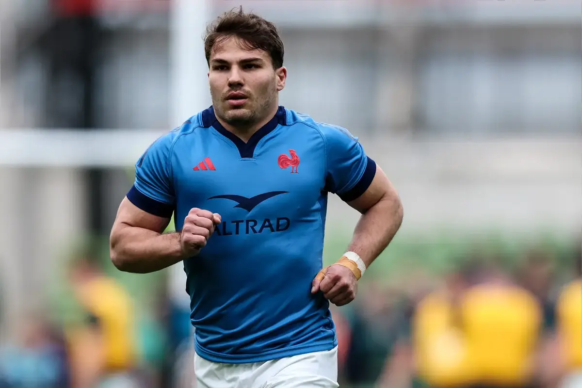 Antoine Dupont returns to captain France against Ireland