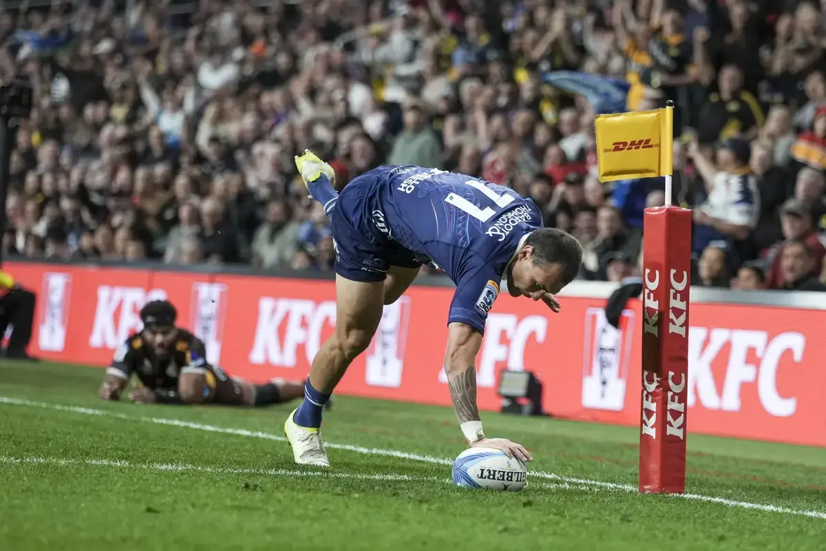 Blues 36–33 Reds – Super Rugby Pacific Round 11