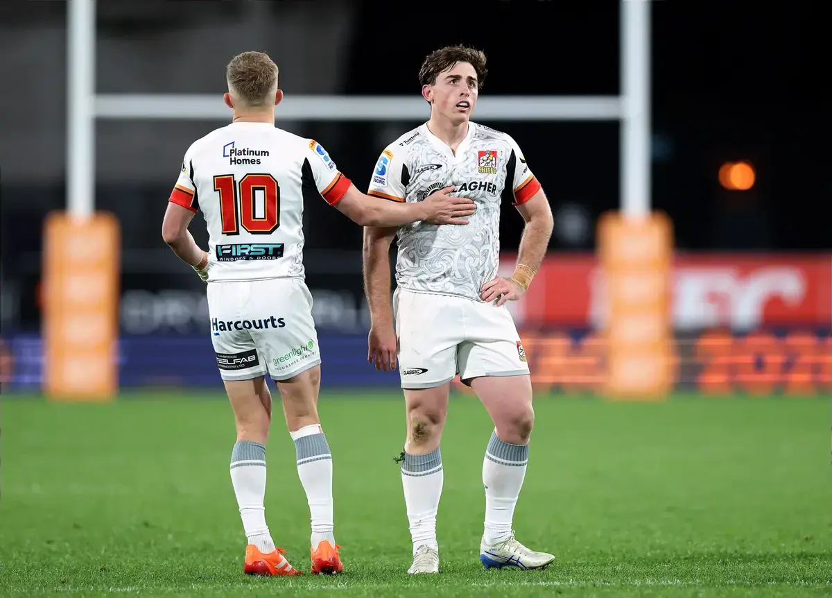 Chiefs turn to twin playmakers for Highlanders clash