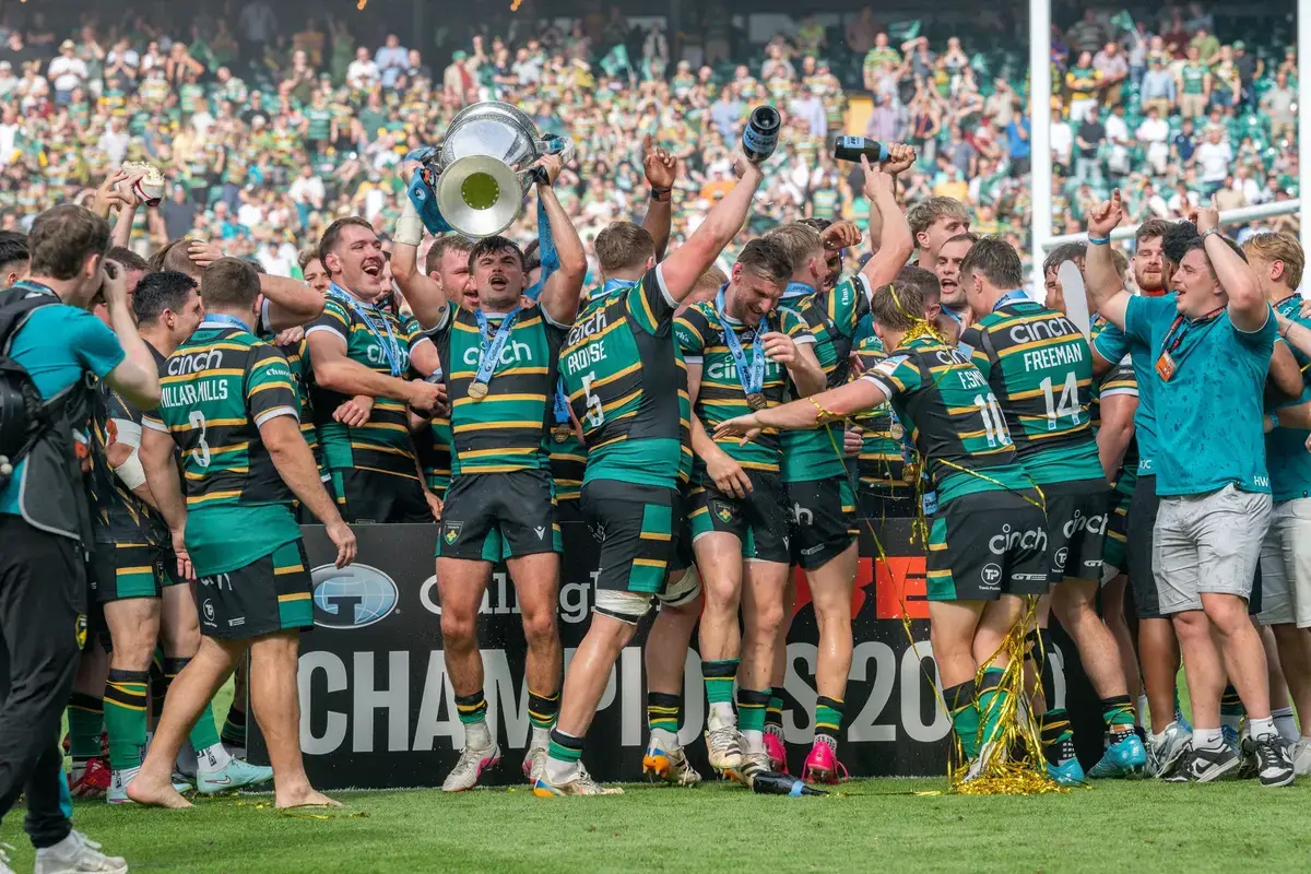 George Hendy’s late double crowns Saints as Premiership champions