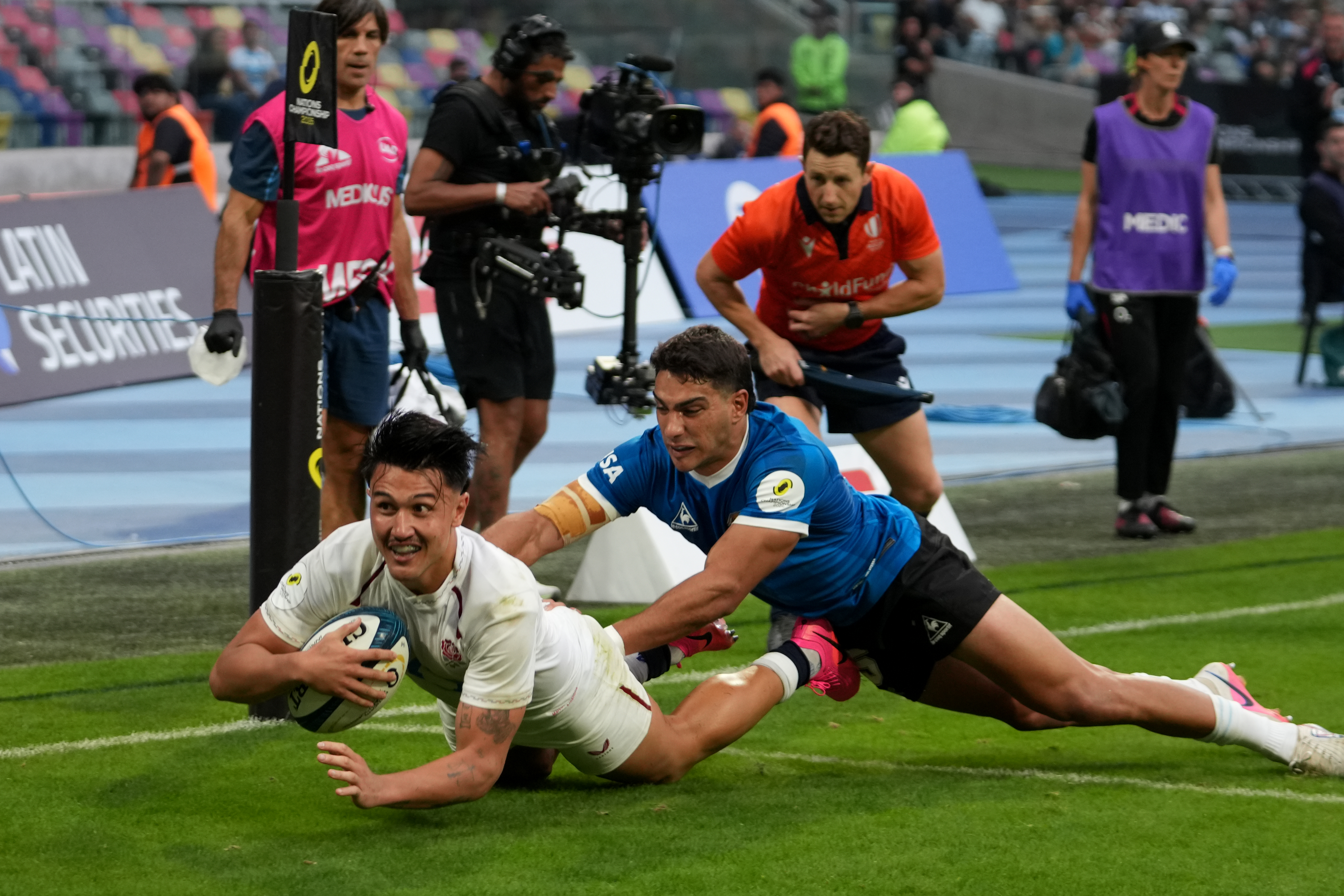 England survive second-half meltdown to edge Argentina